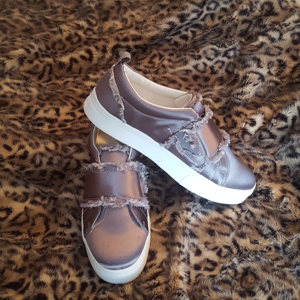 Sam Edelman slip ons